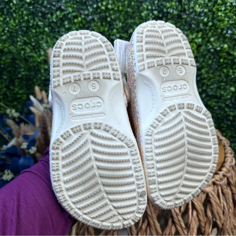 Nwt glitter speckled white crocs classic glitter‎ clog
